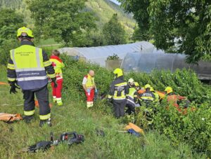 Schwerer Verkehrsunfall auf der B94
